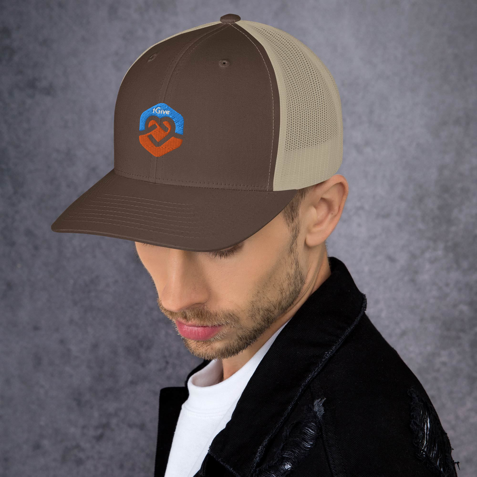 retro-trucker-hat-brown-khaki-left-62a6c41611699.jpg