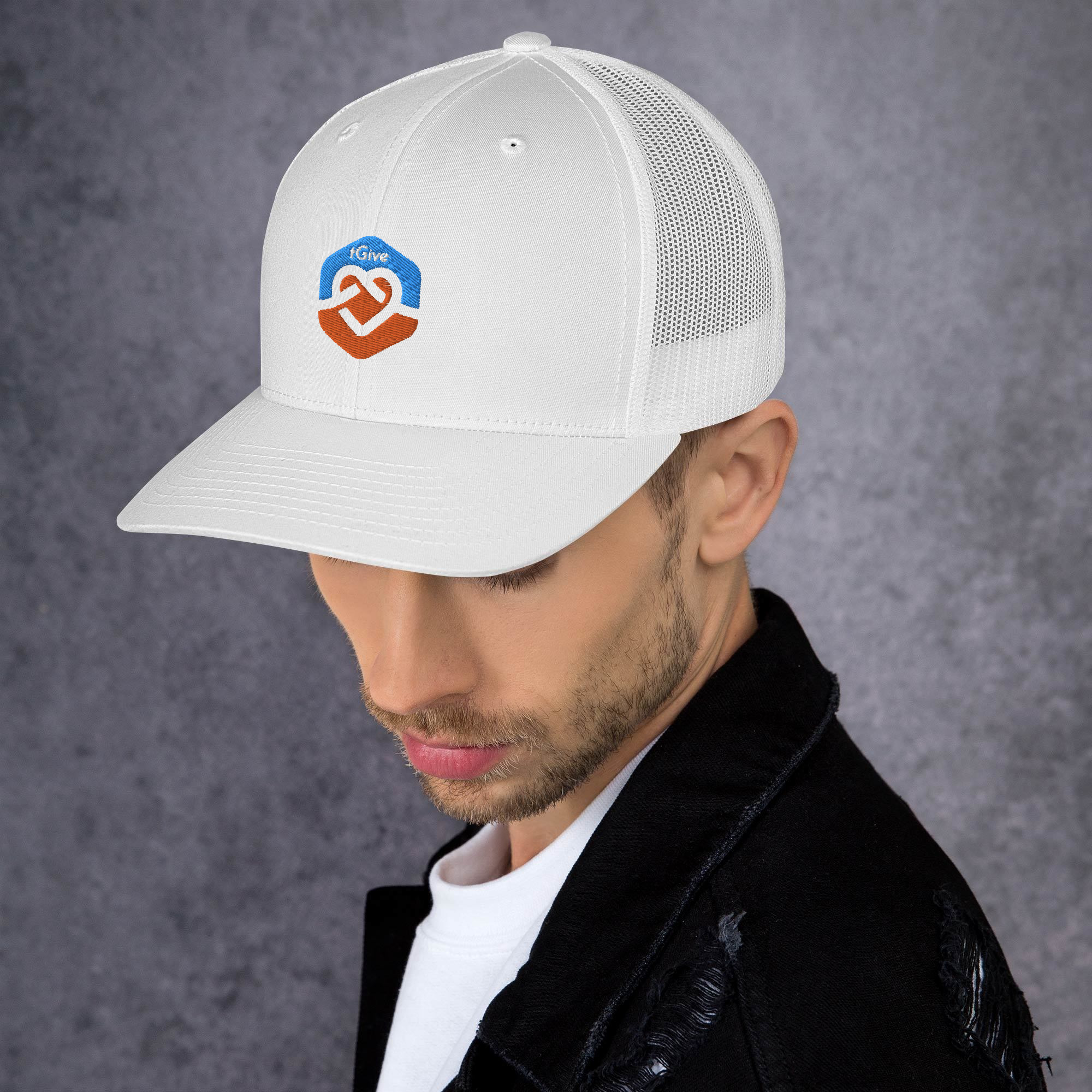 retro-trucker-hat-white-left-62a6c41611b3b.jpg